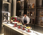 朱光.云山1號品鑒會(huì)，展翅蛋糕學(xué)員現(xiàn)場甜品太及咖啡制作